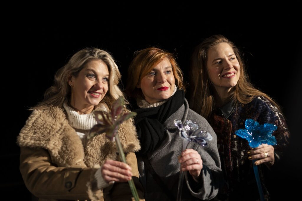 V pražské Troji se rozzářila Křišťálová zahrada. Zimní expozice botanické zahrady ožívají skleněnou symfonií