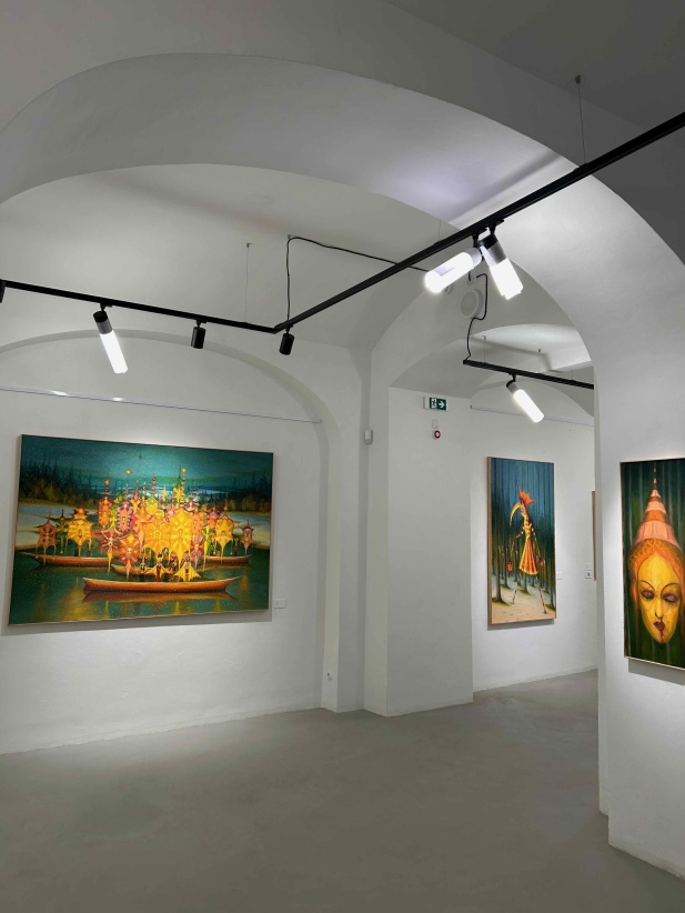 Výstava: Temná lyrika Jaroslava Valečky přináší do Prahy obrazy plné příběhů, paměti a ticha