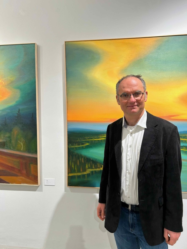 Výstava: Temná lyrika Jaroslava Valečky přináší do Prahy obrazy plné příběhů, paměti a ticha