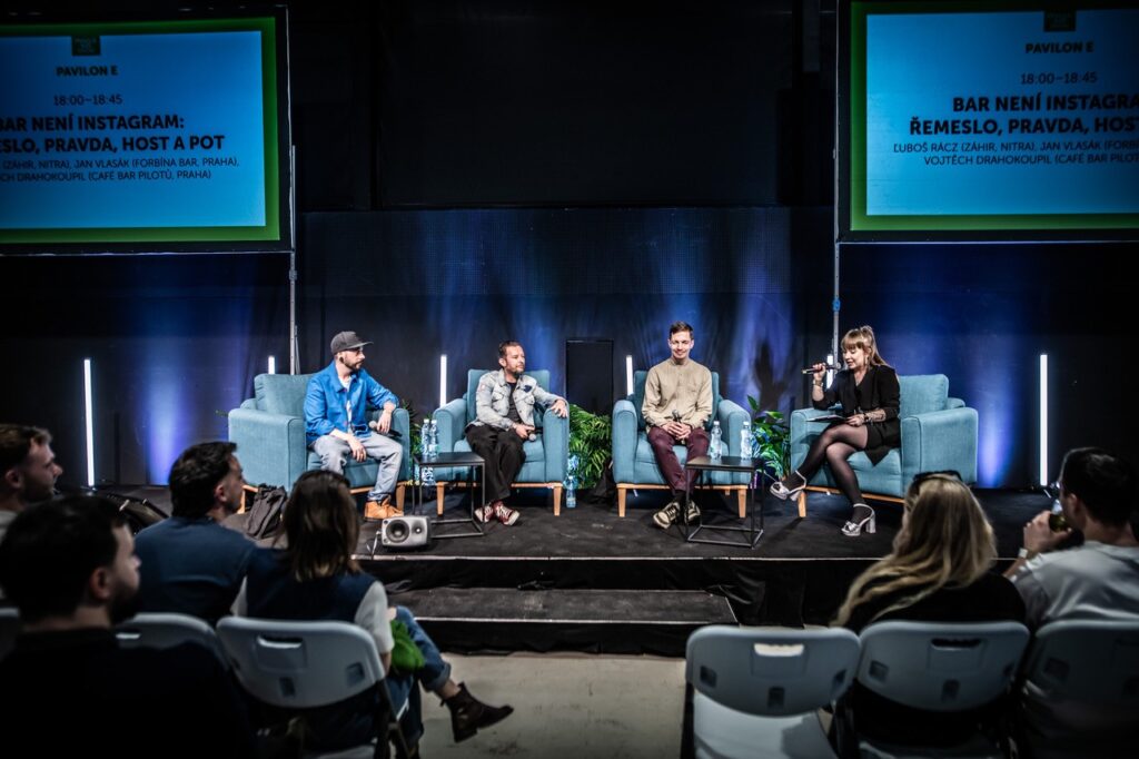 Nápojové trendy pro rok 2026: Prague Bar Show zaplnila pražské Křižíkovy pavilony k prasknutí