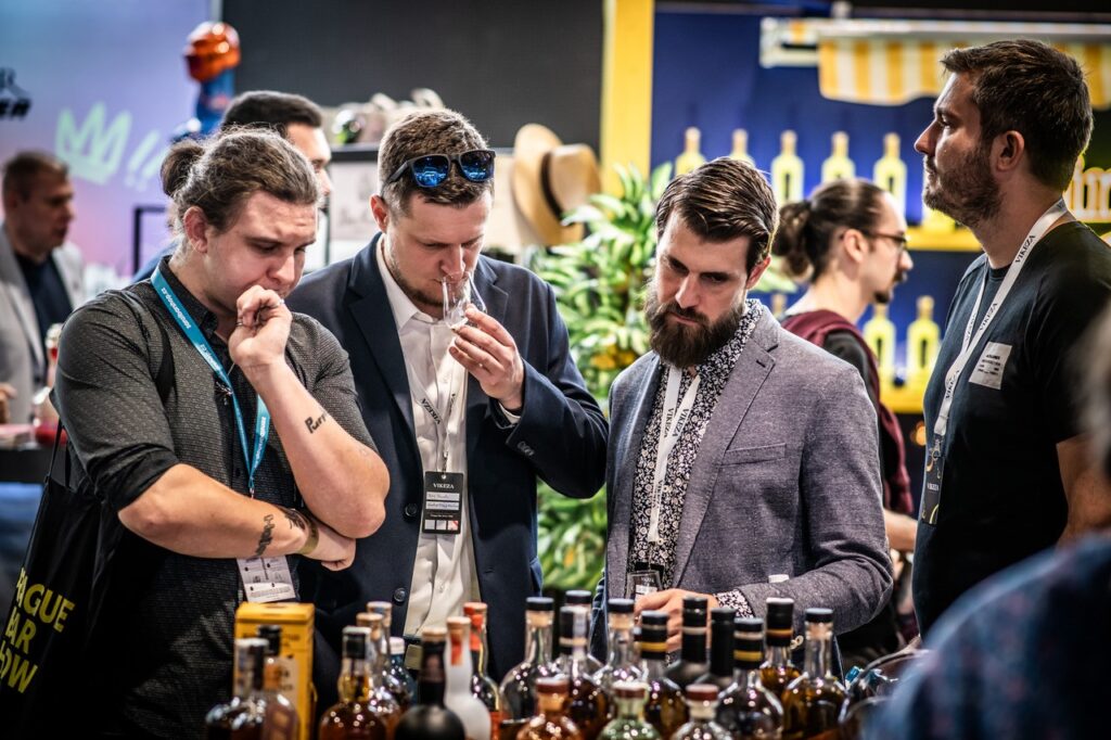 Nápojové trendy pro rok 2026: Prague Bar Show zaplnila pražské Křižíkovy pavilony k prasknutí