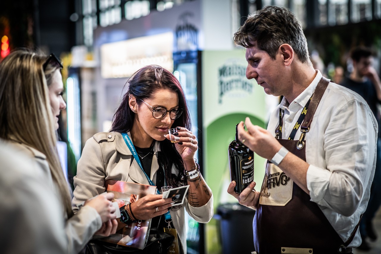 Nápojové trendy pro rok 2026: Prague Bar Show zaplnila pražské Křižíkovy pavilony k prasknutí