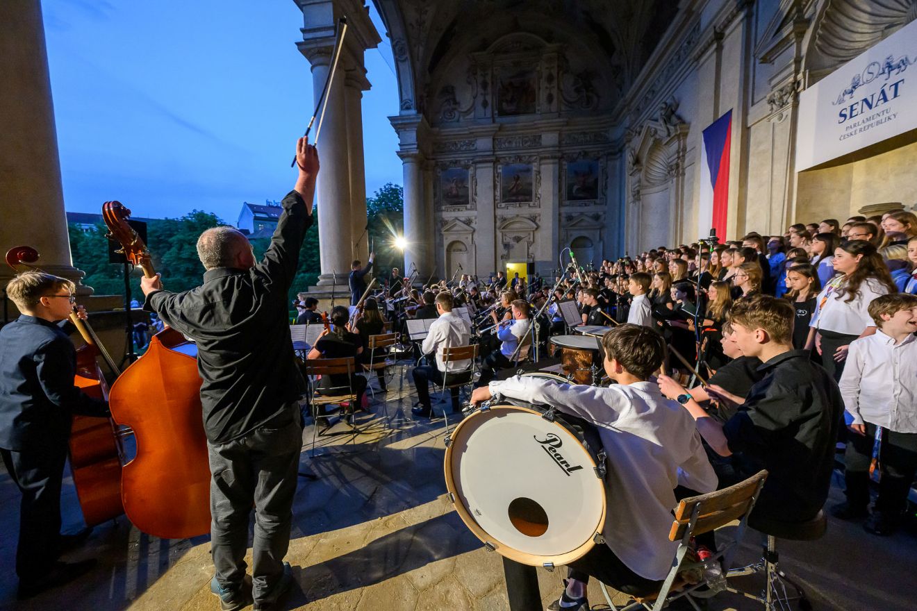 Festival ZUŠ Open vyvrcholí ve Valdštejnské zahradě programem ke Dni dětí a velkolepým slavnostním večerním koncertem