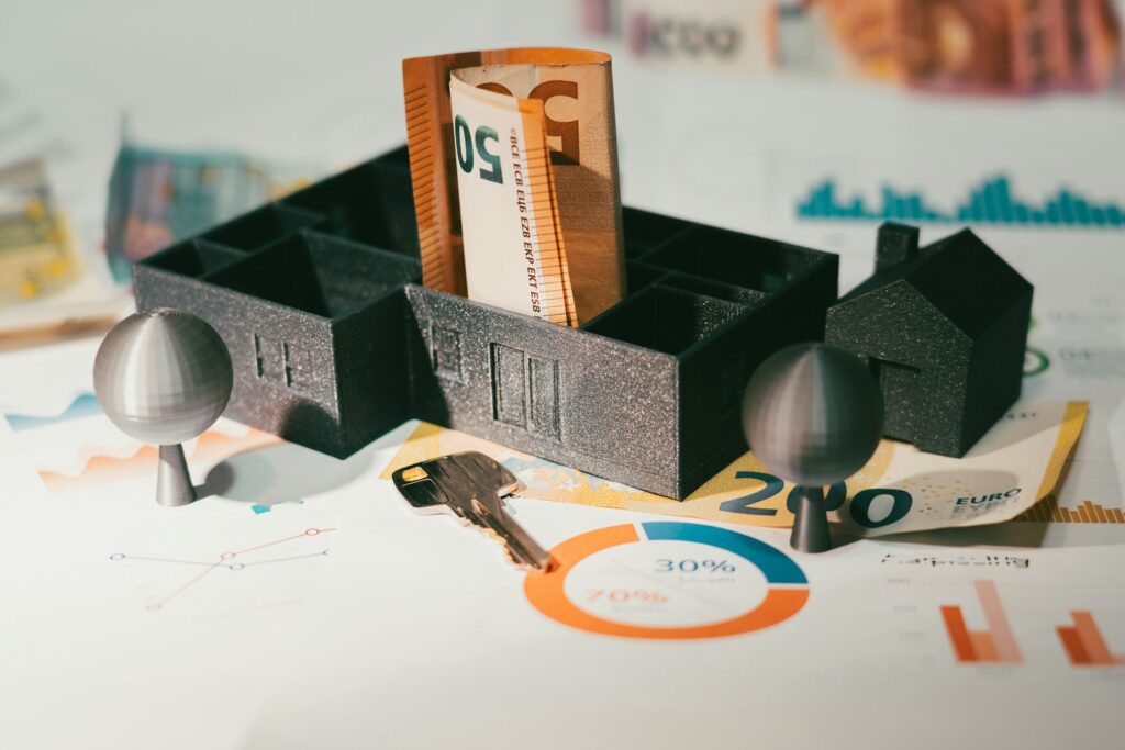 Hypotéky, bydlení a financování nemovitosti
