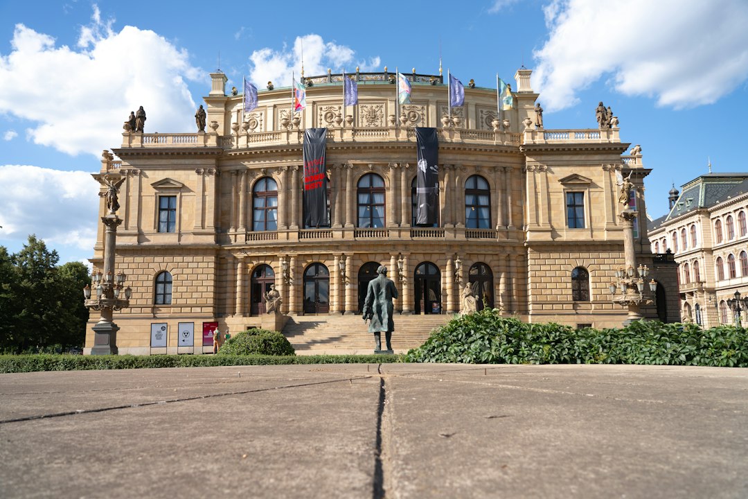 Reprezentativní kulturní budova v Praze