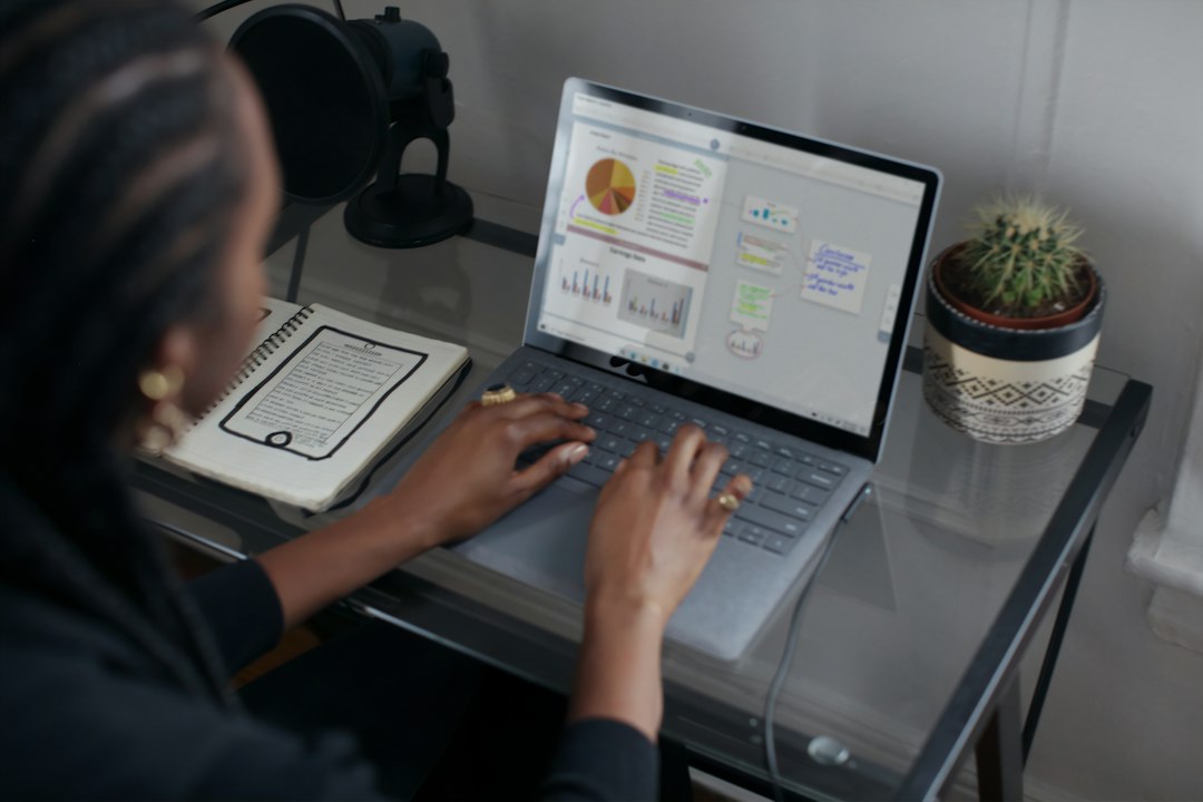 Notebook a digitální pracovní nástroje