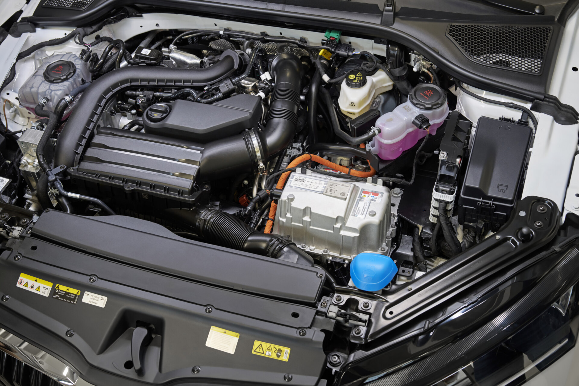 Škoda Octavia Full Hybrid – druhý pohled z tiskové fotogalerie